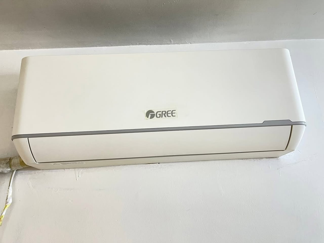 سبلت واحد طن انفيرتر يشتغل على السحب والوطني مستعمل قليل تقريبا جديدمثبت في صالة الضيوف  
سبب البيع هو محتاج ٢ طن في الصالة  الضيوف 
 السعر ٣٠٠
شهداء البياع شارع المضخة الثاني


**إذا كنت صاحب هذا الإعلان وتريد حذفه لأي سبب، رجاءا أرسل رسالة إلى الدعم الفني**