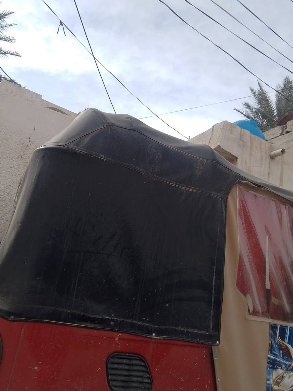 تكتك للبيع موديل 2018 بياجو مكينة كايمة اوراق كاملة اتعهد من اسرقة سعر 500000الف بيها مجال ***********
