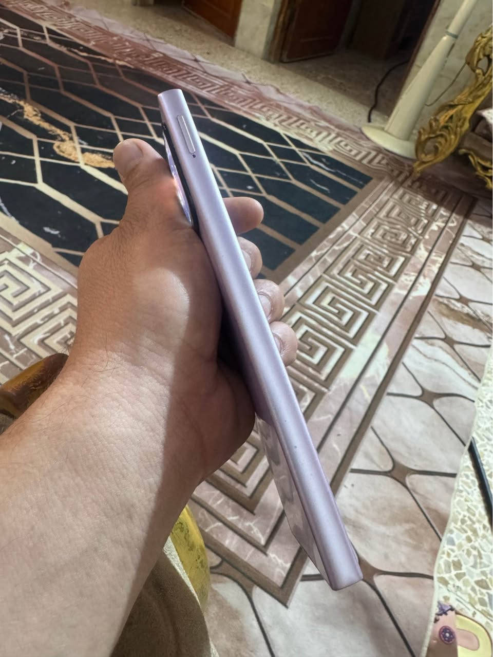 للبيع موبايل جديد كامل كارتونه وملحقاته قبل سبوعين أخذته أبيعه ١٥٠ الف مكاني بلنجف الكوفه *********** النجف, العراق
