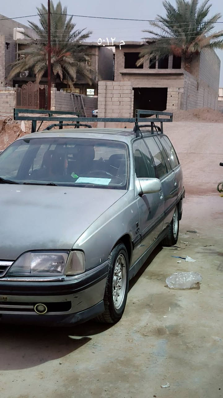 اوميكا ستيشن موديل 88 حجم المكينه 26 سياره نظيفه داخل وخارج وتخم تاير وباتري مكينتها تنفخ يعني كايمه سعرها 40 ورقه


**إذا كنت صاحب هذا الإعلان وتريد حذفه لأي سبب، رجاءا أرسل رسالة إلى الدعم الفني**