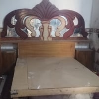 غرفه اخشاب • سرير • للبيع