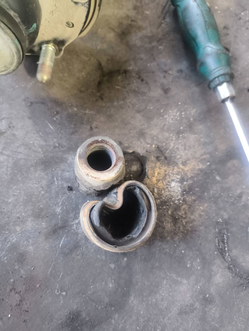 🔧🚗 تم بفضل الله تبديل صدر أمامي لسيارة Haval H9
✅ بوش طبلات أعلى
✅ بوش دبلات
✅ لاستيك رباط أمامي
متوفر جميع قطع الصدر الأمامي والخلفي
صيانة وحدادة صدر بنفس الوقت
شغل مضمون وأسعار تنافسية 💯
📍 بغداد – ساحة الطيران – الفرع الثالث شارع حجي منيشد
☎️ ***********
☎️ ***********
#حدادة_صدر #صيانة_سيارات #قطع_غيار #Haval_H9
