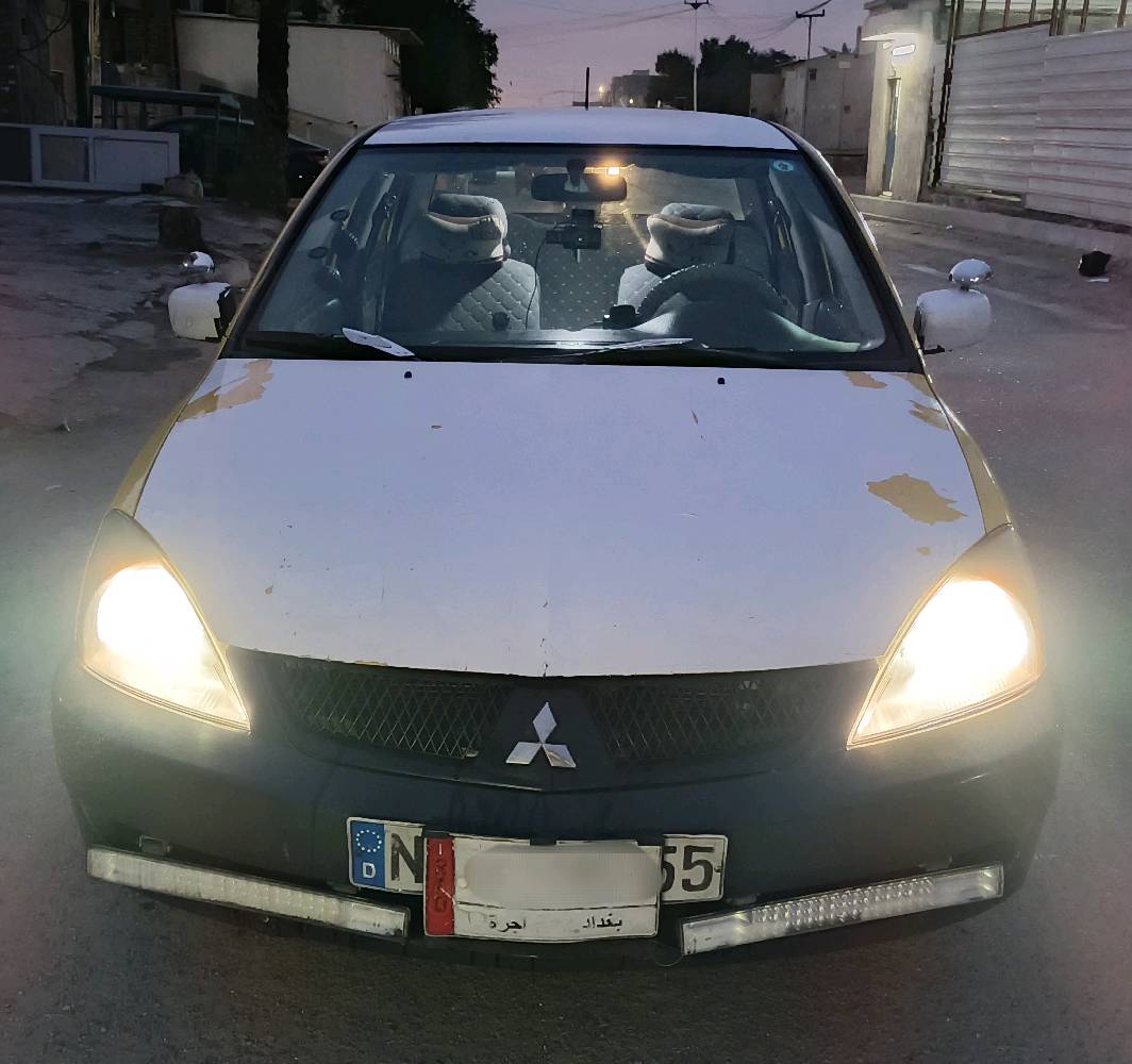 السلام عليكم 
لانسر متسوبيشي 2010 أجرة 
رقم بغداد
محرك 2000
كير عادي 
تبريد شغال 
منضومة زنون 
ما نقصها اي شي تجي تشغل وتروح 
حدادية 80%
تخم تاير جديد
سيارة نظيفة 
سعر 60
عنوان السيارة بغداد
