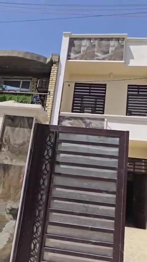 بيت للبيع طابو ملك صرف سكني
📐 المساحة: 100متر
🚪 الواجهة: 4أمتار
🏗️ النزال:    25

━━━━━━━━━━━━━━━
🔹 التفاصيل 

الطابق الأرضي:
غرفة نوم + حولي ومطبخ + خدمات  + استقبال + منور عدد 2

الطابق الأول:
غرفة نوم + بيتونة+ سطح خلفي
━━━━━━━━━━━━━━━
📞 ***********
       ***********
        ***********
📌 العنوان: بغداد – الراشدية  – منطقة الانتصار مقابل مستشفى حماد شهاب او قبل مرور الحسينية
مكتب الملك للعقار 
✨ نستقبل كافة العروض من بيوت وقطع اراضي ودوانم 
📩 للاستفسار:***********
       ***********
        ***********
