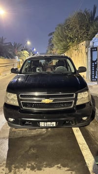 تاهو موديل2008. لون اسود  ..وارد كندي مابيه حادث    نص فول LT رقم بصره...