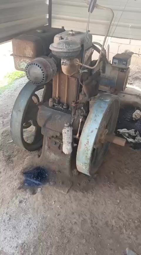 السلام عليكم مولده ام الغايش محرك 8حصان ورأس توليد 7ونص كيفي كامله هيه وفارته العنوان حله ناحيت النيل قرب مضخات كيش الاتصال ***********
