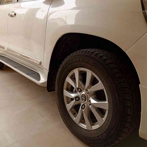 ويل كب مع تخم تاير ياباني زيرو لاندكروز بيع
***********
