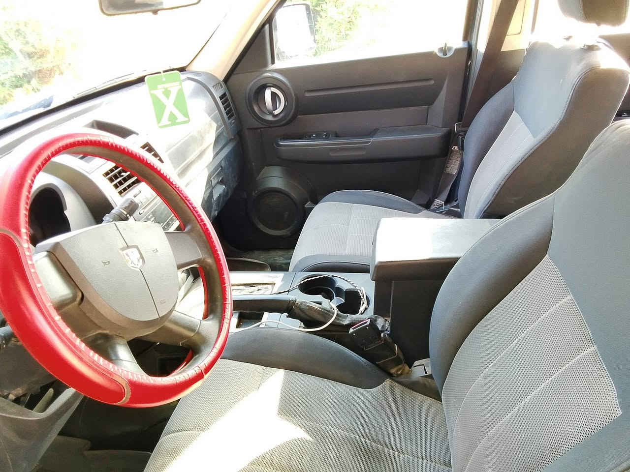 دوج نترو 2008
بيع او مراوس 
وارد امريكي  نظيفة 
بلا ضرر بس دعامية 
رقم جديد وبأسمي 
المكان ديالى ***********
