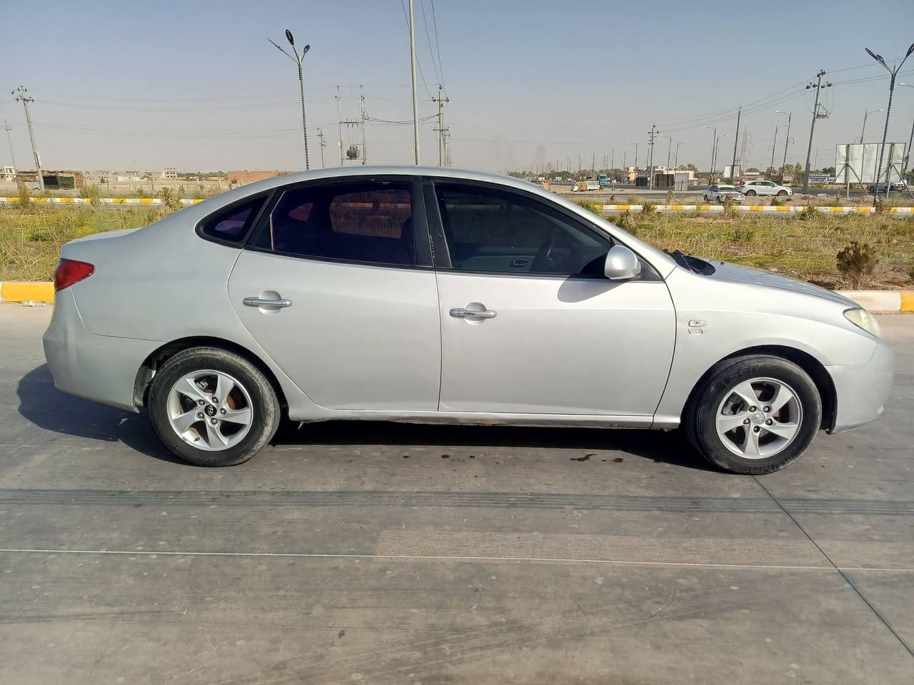 ئاڤانتی مۆدێل 2007 
بڕاوە تەبرید لەمس مسجل بلوتوز مەکینە بچوك دەکشن بەرز 174 هەزار ڕۆشتوە 
سیعری 43 گڵاو معامەلەیەکی کەم 
شوێن کەلار ــ ڕزگاری 
***********
