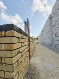 خلفه بناء طابوك درجة اولا اشتغل جميع انواع لطابوك ولجف قيم ولبلوك وثرم...