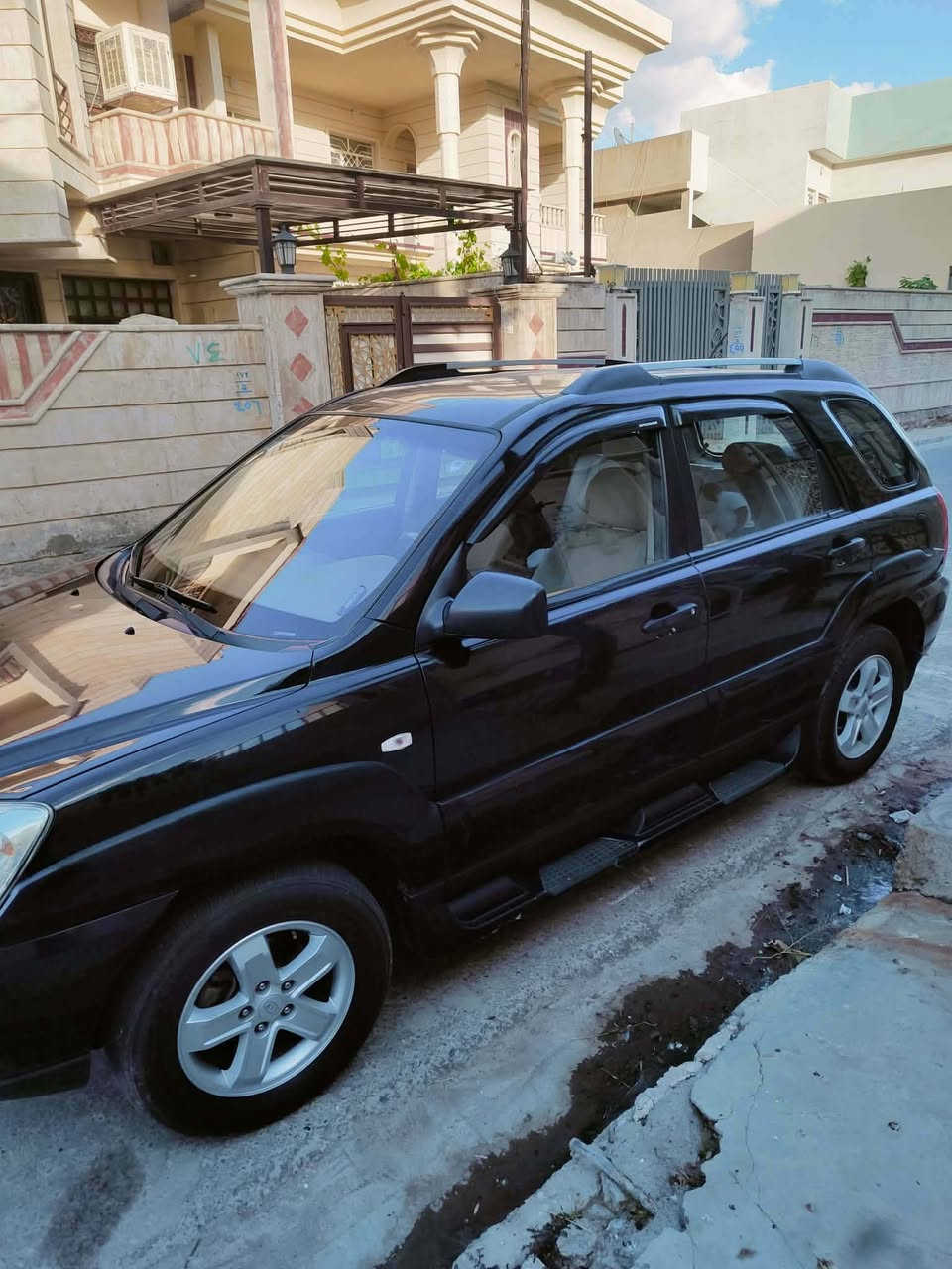 السلام عليكم
سبورتج 2009
بيها ملاحظات بسيطه بارد 
رقم اربيل شرط التحويل 
السعر 120وبيها مجال
للاستفسار
***********
