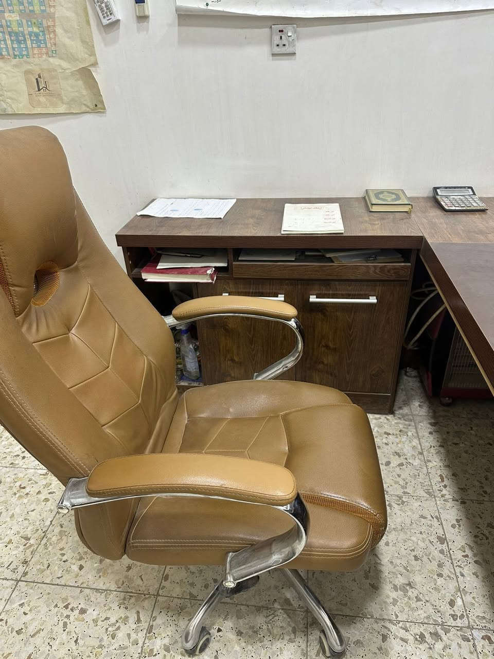 ميز وكرسي مكتب للبيع نضيفات كلش مابيهن اي ضرر سعرهن ٥٥٠ مكان الدور مدخل البوعيثه


**إذا كنت صاحب هذا الإعلان وتريد حذفه لأي سبب، رجاءا أرسل رسالة إلى الدعم الفني**