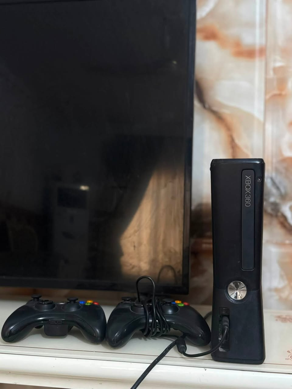 🔥 للبيع Xbox 360 بحالة ممتازة 🔥

🎮 السعر: 150 ألف دينار فقط

الجهاز جاهز للشغل ويحتوي على 30 لعبة مختارة بعناية، كلها أجزاء فخمة وأساطير الألعاب 💥

من بينها ألعاب أكشن، حرب، سباقات ومغامرات تخليك ما تطفّي الجهاز 😎

✅ 30 لعبة كاملة
✅ أجزاء قوية ومشهورة
✅ جاهز للتجربة والشغل فوراً
✅ مناسب للبيت وللأطفال والشباب

📩 للحجز والاستفسار ***********
