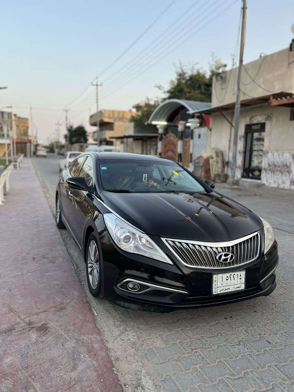 من رخصة الادمن
السلام عليكم ازيرا موديل 16 وارد كوري فول مواصفات عدا الفتحه ماشيه 188 
السياره كفاله من الضربه والتبديل والمعجون بيها المدكر الأمامي جهة السايق صبغ فقط والبنيد مفتوح فقط تقرير الفحص موجود 
جاهزه للأخير من كير ومكينه وحداده وتخم تاير وتدفئة وتبريد وكهربائيات وأصوليات ماناقصهه شي
صاعده هزه وماشي بمعاملتها باقي بس ع استلام السنويه الجديده  والوحات الانكليزيه 
مواصفاتها بصمة أبواب + بصمة تشغيل 
حساسات امامي خلفي + لد امامي 
إشارة ترحيب + لايت زنون
اشاير بالمري + شفط
شاشة جبيره + تبريد قطعتين
كشنات جلد + كهرباء
تدفئه بالستيرن+ تدفئة بالكشنات 
مثبت سرعه + مانع انزلاق 
نضام eco + sport + ABS
شاشة اعطال + تحكمات ستيرن 
ويل 17 + مضلات + كشنات حضن وبعد بيها هواي مواصفات 
مكينتها 6 سلندر 3و300 عليها ادامه كامله 
دهنها ams oil 10.30 
السياره مال جناي ومعتنين بيها سعرها 119 وبيها مجال
العنوان البصره ام قصر ***********
