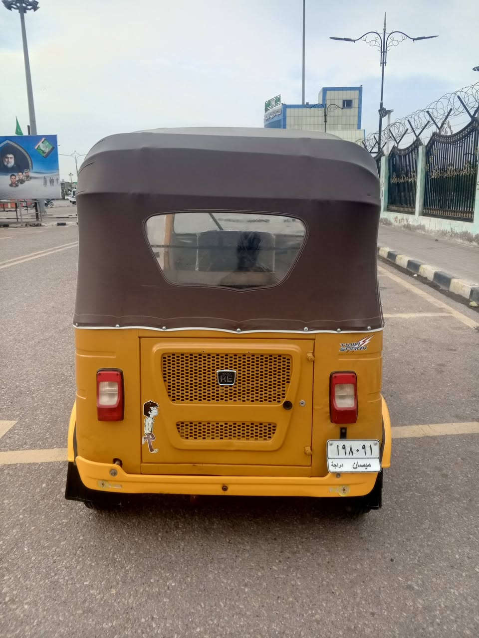 السلام عليكم تكتك للبيع موديل21تكتك رقم وسنويه  كفاله عامه ميكينه كفاله برغي مامفتوح بيها تكتك جهازه ربع ماذب عليها  سعر خابر وتدلل ***********
