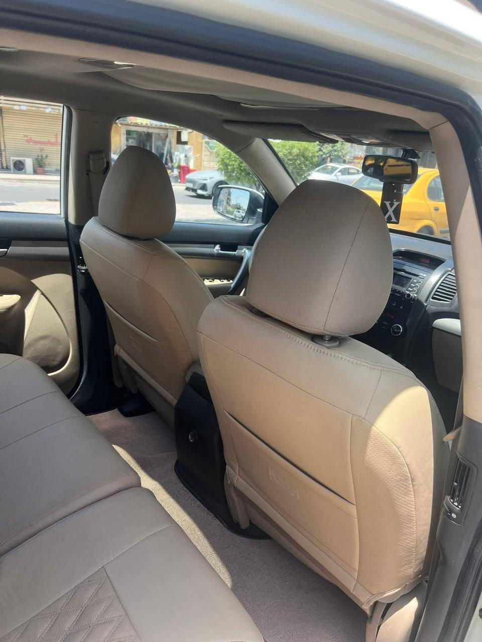 للبيع سورانتو 2012 رقم اربيل مكفوله كفاله عامه 7 راكب 
محرك 2400 دوش تحكام ستيرن شاشه مكفوله عده البصمه
تبريد 3 قطع فتحه بنرامه السعر 155 وبيهه مجال 
الاستفسار ع هاذ الرقم 
***********
***********
