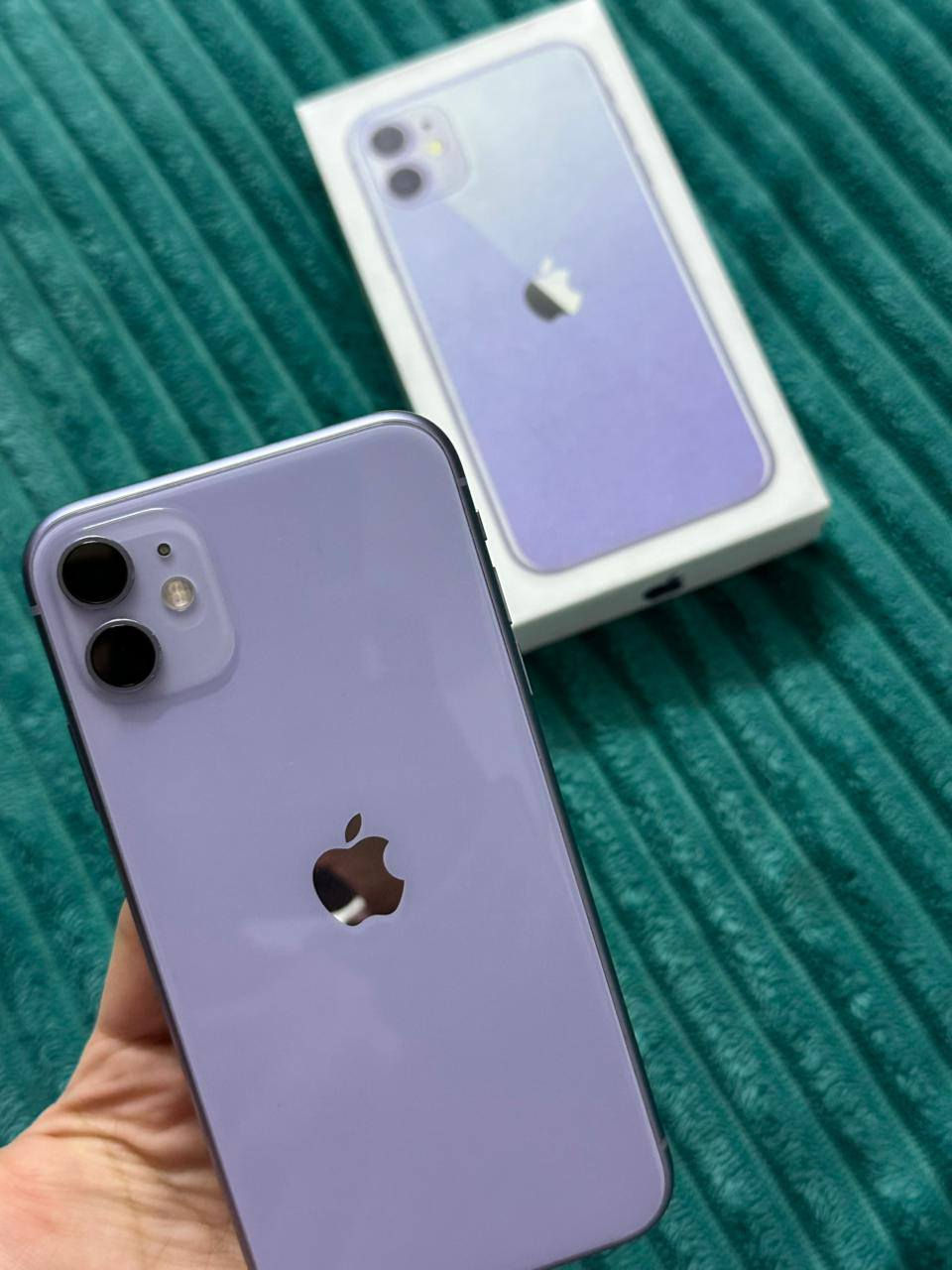 � للبيع iPhone 11 عادي – نظيف جداً
• اللون: بنفسجي
 • الذاكرة: 128GB
 • البطارية: 72%
 • الجهاز نظيف كلش
 • كلشي بي يشتغل 100%
 • استخدام شخصي
 • غير مفتوح ولا مبدّل
 • لا كسور ولا مشاكل 
     •تجي وياه كارتونتة
للاستفسار الرقم: ***********
