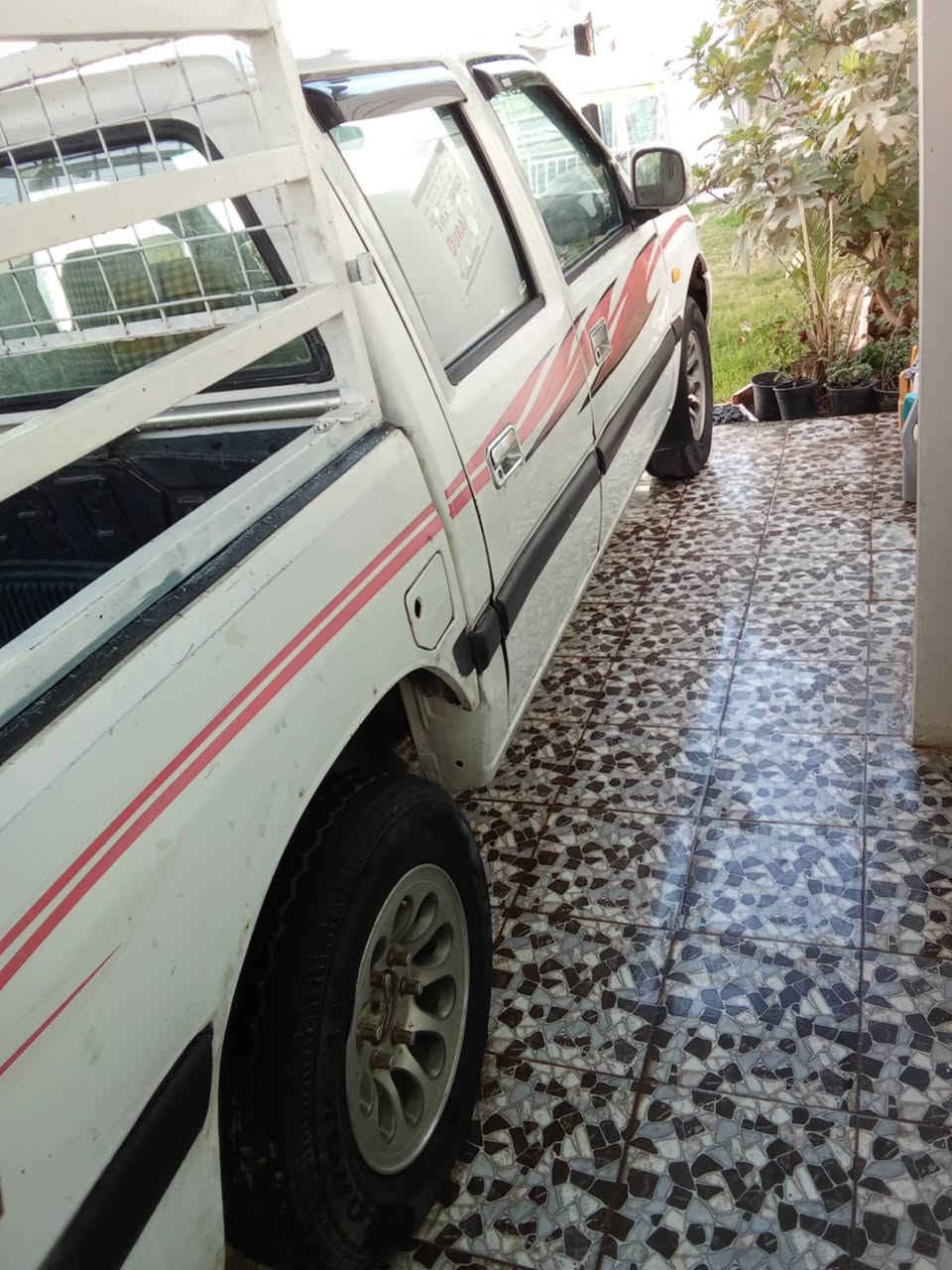 السلام بيكم دبل قماره جيمسي موديل 2004  رقم اربيل محرك وكير شرط مكفوله عليه غرامه 280الف دينار ينزل من سعره شرط التحويل  السعر 35 وبيه مجال المكان صلاح الدين العلم للاستفسار الاتصال على الرقم ***********
