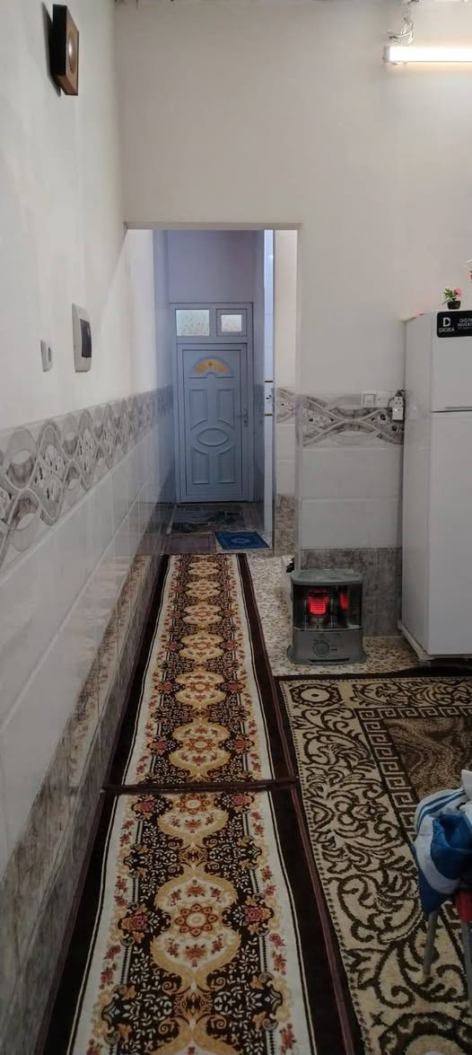 دار للبيع مساحة 100 متر طابقين 3 غرف نوم الموقع يارمجة الشرقية الثانية السعر 95 مليون للاستفسار الاتصال على الارقام ***********
*********** أو مراجعة مكتب طلال الراشدي و صخر الحسن لتجارة العقارات
