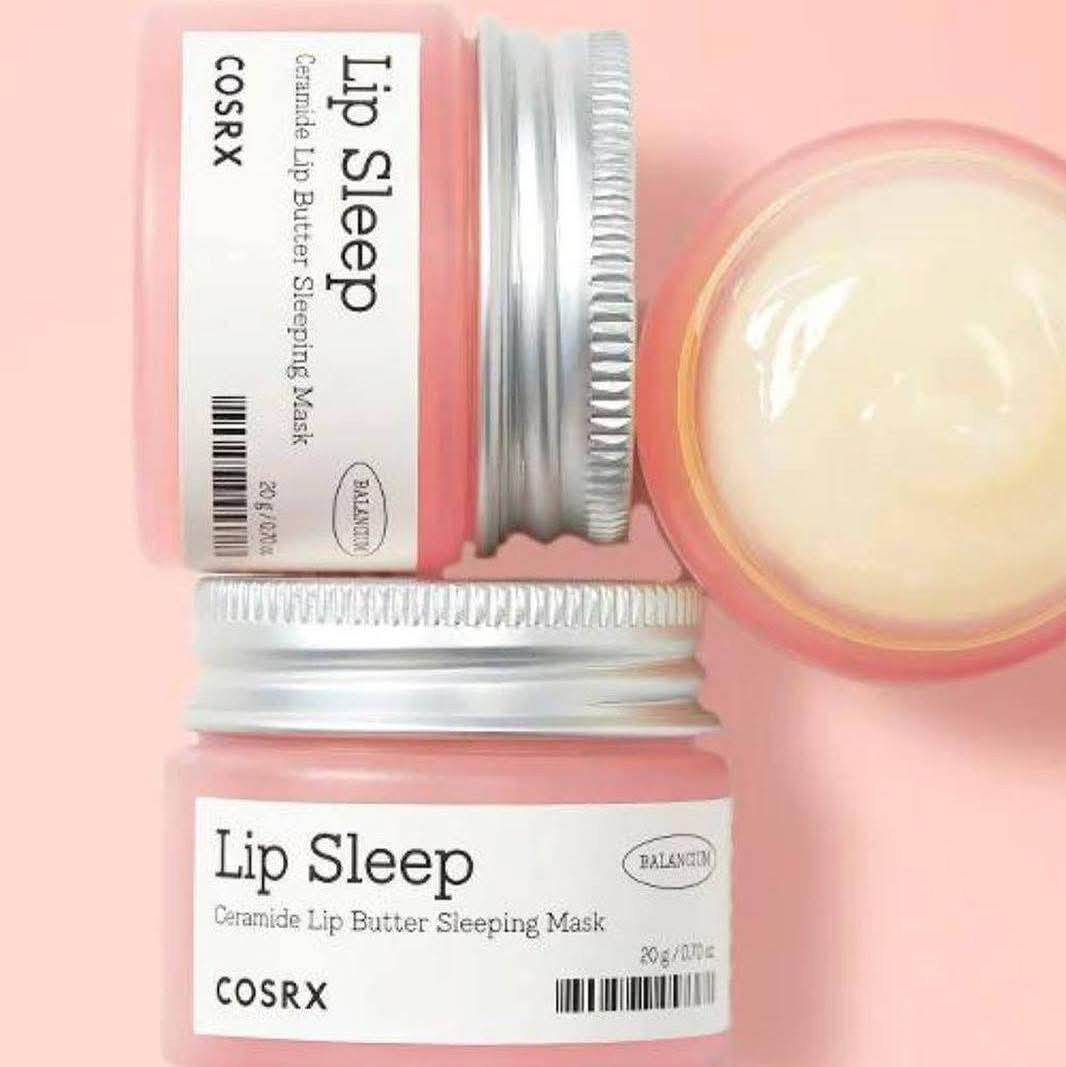 Lip Sleep - Balancium Ceramide Lip Butter Sleeping Mask
قناع الشفاه المرطب ليب سليب الكوري بزبدة الشيا والسيرامايد من كوسركس - 20غ 

*قناع يعمل على ترطيب الشفايف بعمق من كوسركس بتركيبة مريحة وغيرلزجة ومناسبة للإستخدام بأي وقت ومكان 
* غني بخلاصة زبدة الشيا والسيراميد الطبيعي 😍

_يمنح الشفتين حاجز حماية مثالي
_تركيبة خالية من العطور
_خالي من الألوان الصناعية

#ملاذ_الجمال #الاصلي #للشفايف


**إذا كنت صاحب هذا الإعلان وتريد حذفه لأي سبب، رجاءا أرسل رسالة إلى الدعم الفني**