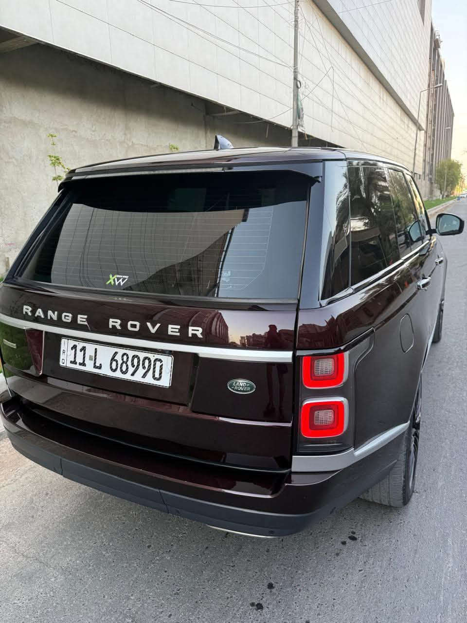 رانج روفر 2018 ڤوك اوتر باريكراف V8 سوبر جارج
السيارة خليجية ،، ممشى 98 ألف KM
ضررها : ربع البنيد صبغ ،،، والباب الخلفية تكحيل كارت مو كل الباب
السيارة فول مواصفات أعلى فئة بالرانج والسيارة جاهزة من كل النواحي ماكو ولا تحذير ولا چيك فول السيارة للأخير ونظيفة يعني جناية الرانج يعرفون بهالامور والسيارة كلش جديدة ع أيدي ونظيفة حيل دواخل كله كهرباء وهلامور الخ...
العنوان: بغداد زيونة 
للأتصال: ***********
السعر: 445$
