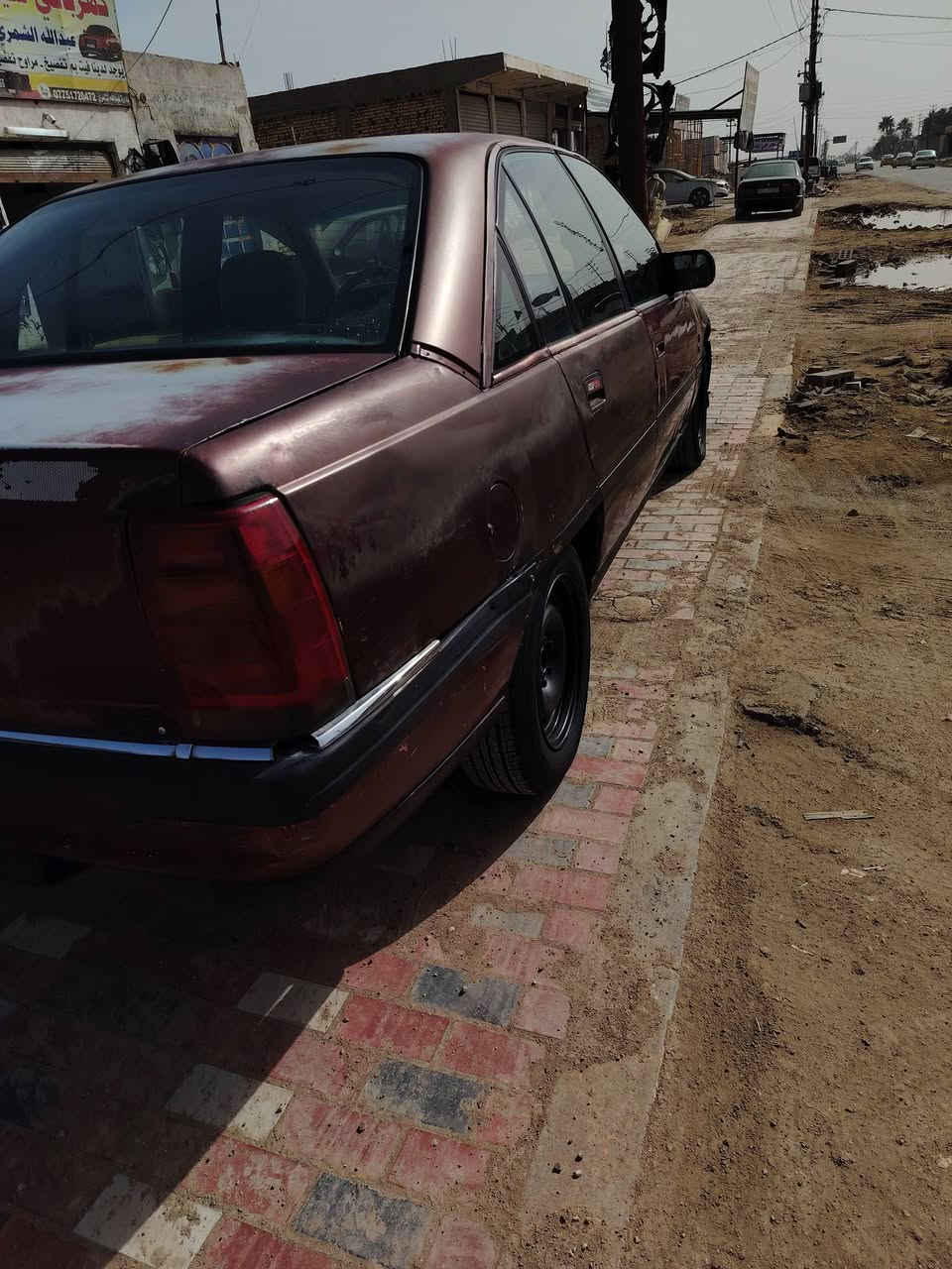 السلام عليكم من رخصت الدمن المحترم سياره اوبل اوميكه موديل 89سياره شوف العين مكينه وكير بطه جدد تخم تاير باتري جديد تبريد ثلج 🥶ستوني مبدل بكلايتات وماصدات ومزوده بمن ضومه زينون كلفتني 300الف وملكط خياسه كله سياره مهيئه للصبغ ملاحضات بيه الرضيه كله مزفته بيدي غرفته شوف العين نضيفه وعدي غراضه مفتوحه كله موجود وعدي هم غراض اهواي اله مكرر مثل بيبان ومرايه وقفل جنطه وشغلات اهواي الرقم نجف سنويه لغايت 30 سياره بسمي عنوان نجف ناحيت الحريه للستفسار *********** سياره معروضه 27وبيه مجال سياره مصروف عليه مكلفه اكثر من سعره
