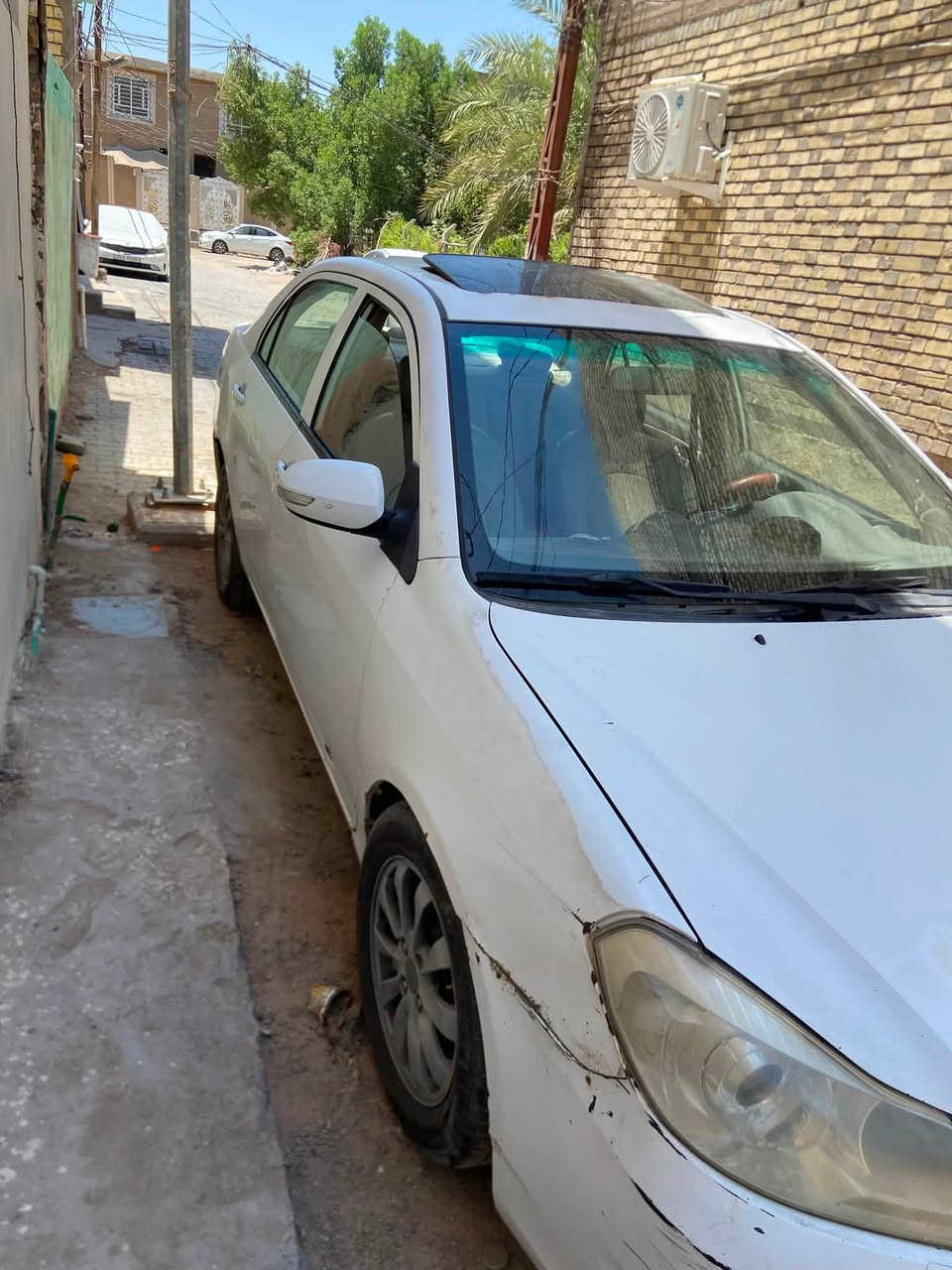 موديل ١٣ سعره ٣٠ وبيه مجال قليل نقص بيه فقط تبريد اشوية حدادية *********** مكانه نجف راعية نجف
