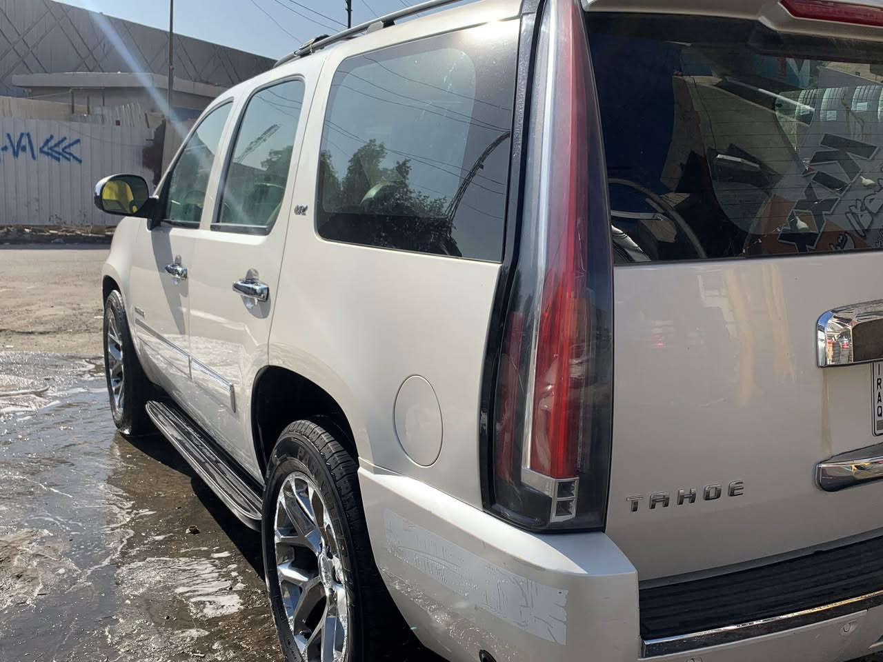 السلام عليكم 
للبيع 
تاهو ٢٠١١
خليجي 
فول مواصفات 
LTZ
ماشيه ٢٩٠ k/m
سياره كير مكينه مكفولات 
تبريد ثلج 
منضومه غاز ايطالي الاصليه
تخم تاير جديد 
السياره رقم كركوك وكاله فقط أم الباركود 
بيها صبغ بين الجاملغ الخلفي والباب فقط 
مكان السياره بغداد الجديده 
مكلف بالنشر 
***********
