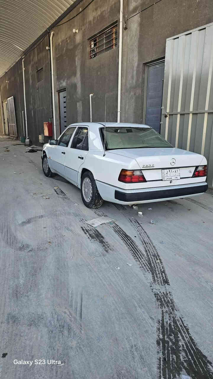 السلام عليكم مارسدس موديل 88 مكفوله ضربه بس جهه صبغ والباقي كله بلاد سعر 55و بيها مجال مكاني السماوه مكينه فيفي تي مال بطه ثنين ونص رقم ***********
