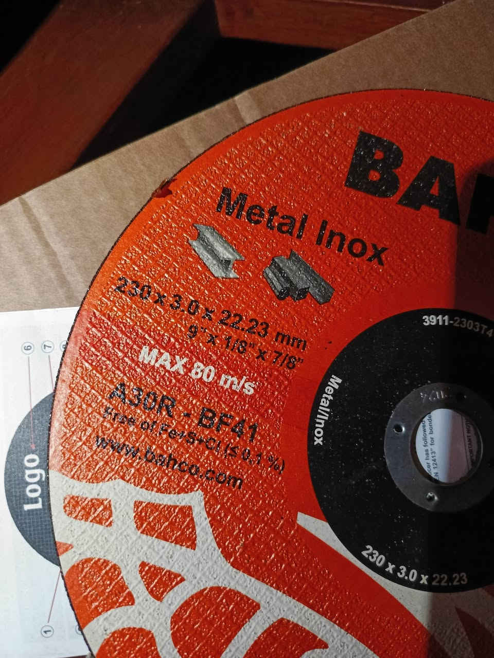 السلام عليكم ورحمة الله وبركاتة جرخ مل كوسره قطع حدايد لبيع جوه السوك تصفيه محل العدد 100قطعه الوحده عله الف دينار  ***********/*********** الاستفسار عله هاذ الرقم المكان فلوجه
