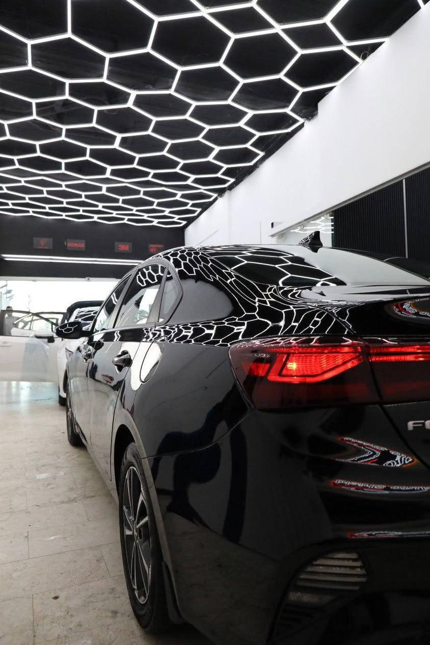 يالله السلام عليكم اخوان عندي كيا فورتي ٢٠٢٤ رقم اربيل الدولي فحص وهزة وسنويه كله جديده قبل ٣ تيام رقمته
دخووول جديد للعراق
مكينة ٢٠٠٠ دوش مكفوله 
الكير مكفوله ماشيه ٢٩ الف مشي امريكا حادثه موضح بالمنشور ليبل واحد عدا البنيد حادثه سطحي من فوك مكفوله مابيه دواخل الشواصي ولغد مكفولات راديترات الشركه  
وصبغ بايتين امبينات بالحادث ضرر بسيط 

مواصفاته معروفه ويل كب تحكمات شاشه رادار جانبي وخلفي 
السياره ع وضع الشركة نضيفه ١٠٠٪؜ 

                    ارباكات كله سليمه

السعر ‼️ ١٤٤ ورقه

مكان السياره بغداد الكرخ حي الاعلام ***********
                      
                            ملاحضه 
السيارة وجهازه من كلشي ع وضع الشركة وبالخير ع ياخذه

السعر ١٤٤ $ ورقه
