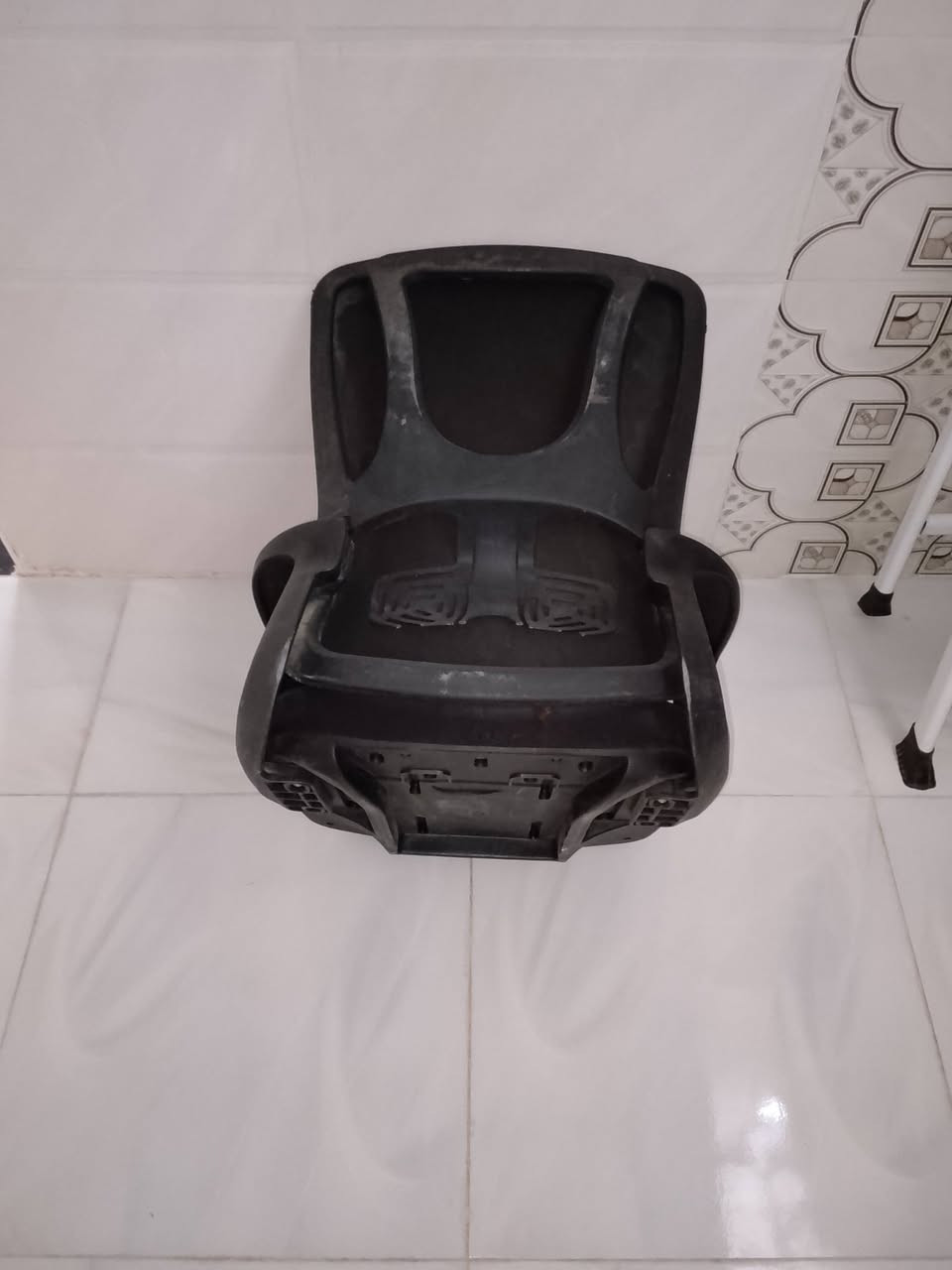 كراسي.. ثنينه للبيع نضيفات 

ثنينهن ينباعن سعر 15

عنوان كربلاء 

***********
