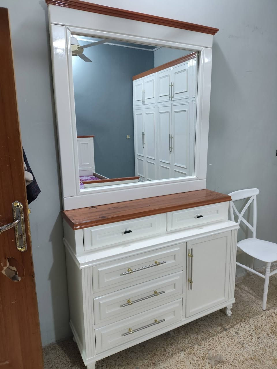 السلام عليكم تم توصيل طلب الزبون
غرفه شبابيه سته ابواب نجاره عراقيه الموديل تركي 
صاج خمسه ملم وجهين 
الصبغ حراري مال سيارات 
نشتغل حسب الطلب كل الموديلات 
نجاره علي كاضم 
بابل الحمزه الغربي 
واتساب ***********
