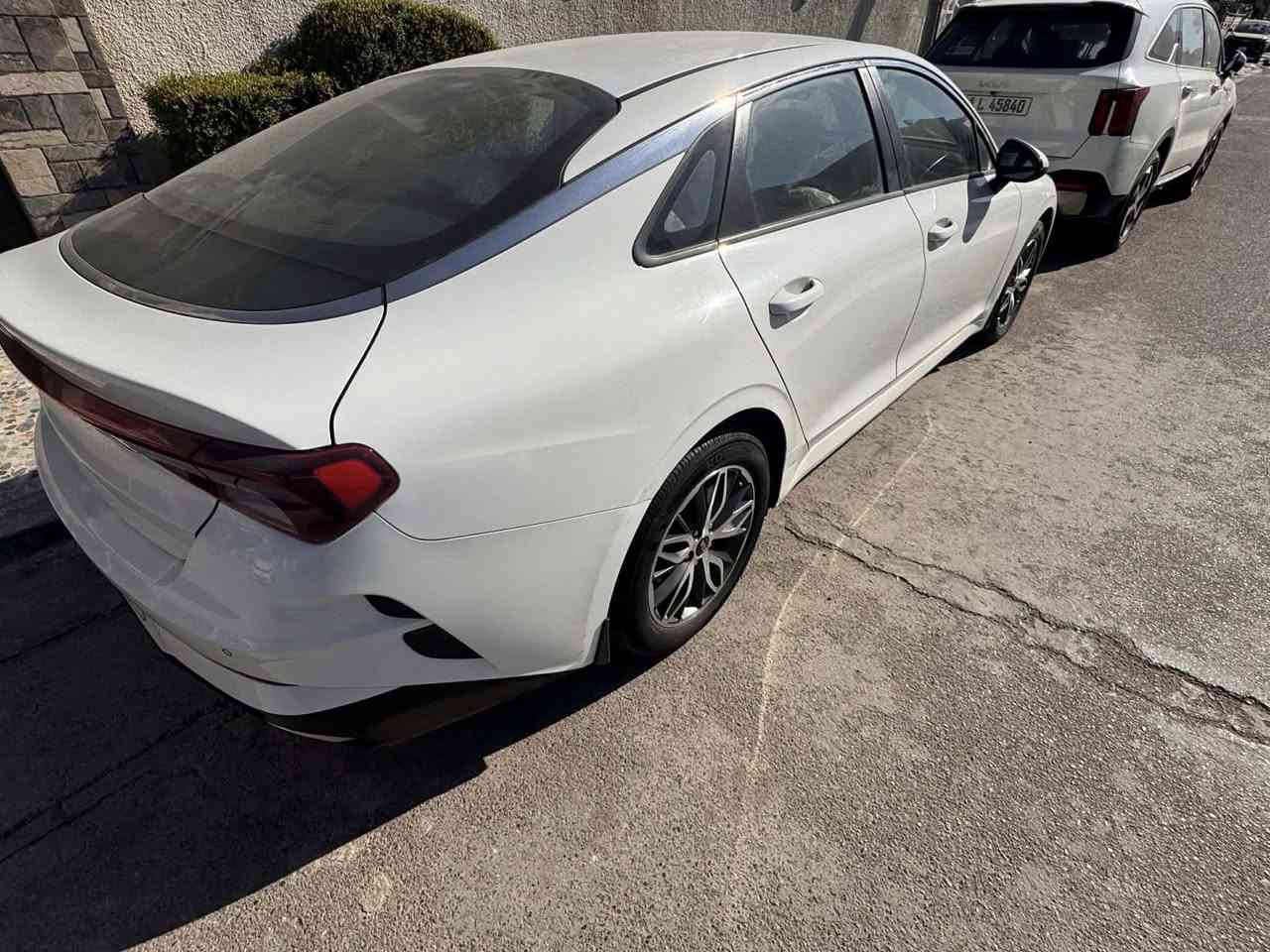 موديل 2022
ماشي 56 الف كيلو
مكينه 2000 دوش
سياره بيها رصعه. بل جاملغ امامي 
وبارد بل جاملغ يسره امامي 
وشبر بل صندوق صبغ مأشر عليه
سياره بأسمي
سياره مواصفات عاديه
مكاني. بغداد سيديه
السعر 180 وبي مجال قليل
اتصال عله رقم ***********
