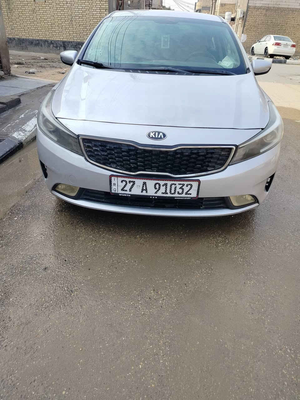 يا الله
كيا فورتي موديل 2018 

وارد امريكي محرك 2000 دوش 

حادث بنيد فقط

السيارة نص فوول شاشة كامرة نضام ايكو تحكمات ستيرن …

رقم وسنوية وهزة جدد  جددتهم باسمي رقم ذي قار الجديد 

صدر تايرات تبريد تدفئة كلشي جاهز السيارة جاهزة وكبل للشارع 

السع.ر 130 بيها مجال للشراي

العنوان ناصريه مركز

***********
