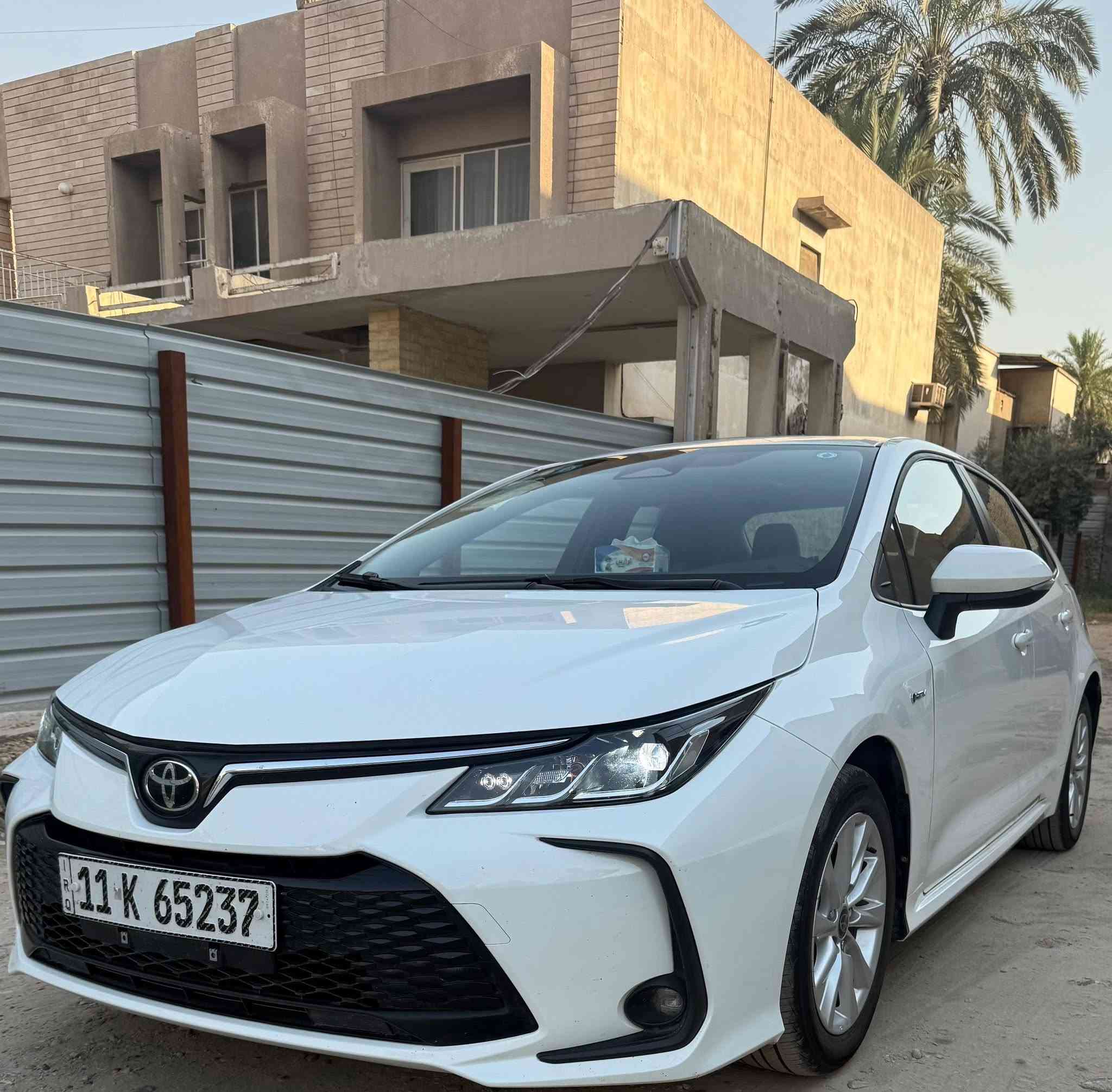 السلام عليكم

كورلا 2025  شكل خليجي  ماشيه 32
 بيها بارد قليل بين الباب السائق والجاملغ 
مكينه 1800 هايبرد شحن ذاتي
سلايت 
كراسي جلد اصلي 

عنواني بغداد حي الجهاد 

تلفوني ***********

السعر155
