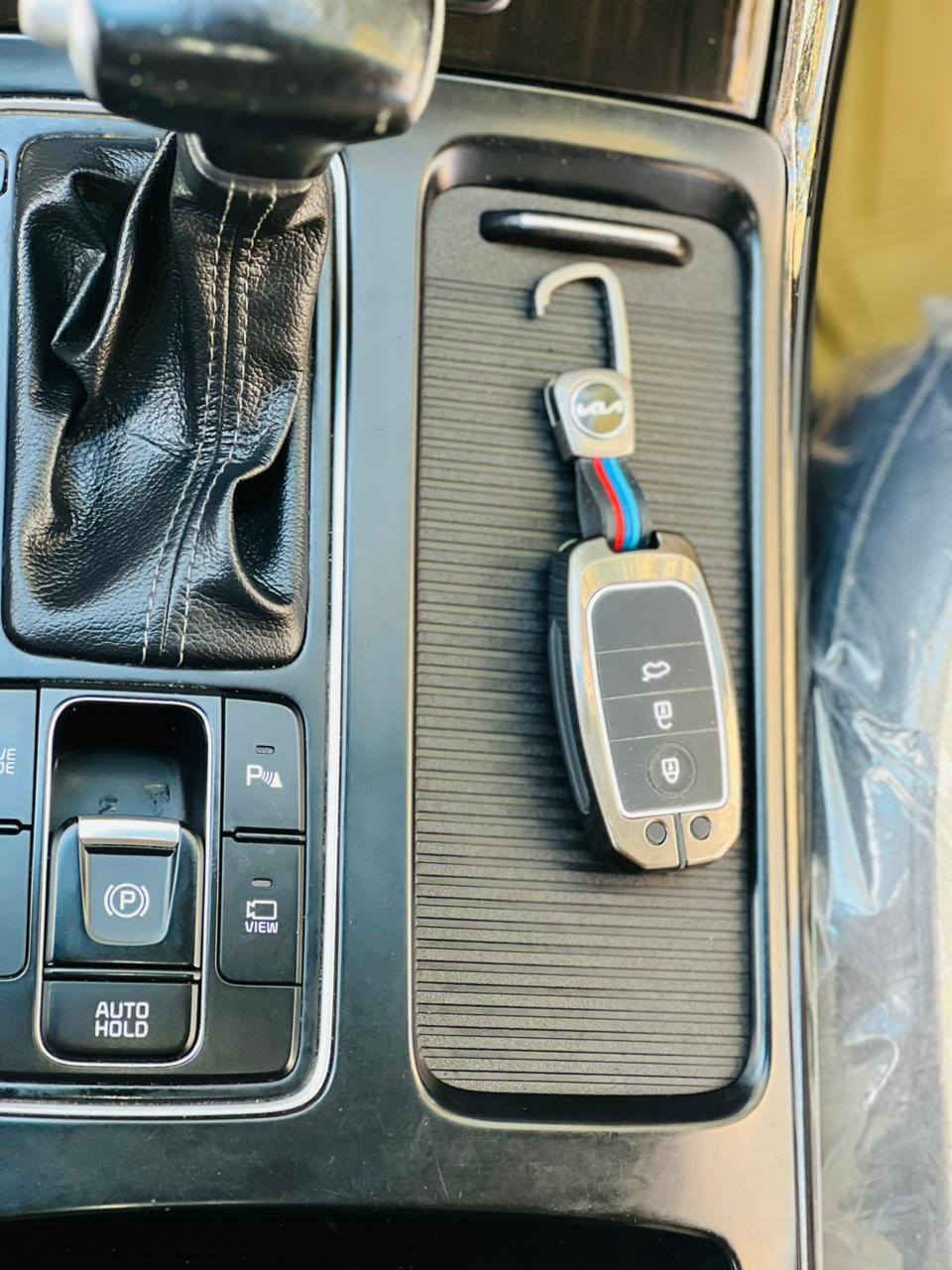 السلام عليكم سورنتو مديل 2020
ماشية 68 الف
 سته سلندر خليجي فول مواصفات عد الفورويل رقم بغداد الدولي الجديد مشرو وطني تحويل بي محافظه مكان السياره كربلاءالسياره بسمي مداور ثاني يوم السياره كفاله ماعده اربع اصابع بارد  ول باقي كله كفاله 7 راكب كير مكينه حداديه خير من الله السعر (270) وبيهه مجال بصيط
الرقم(***********)
