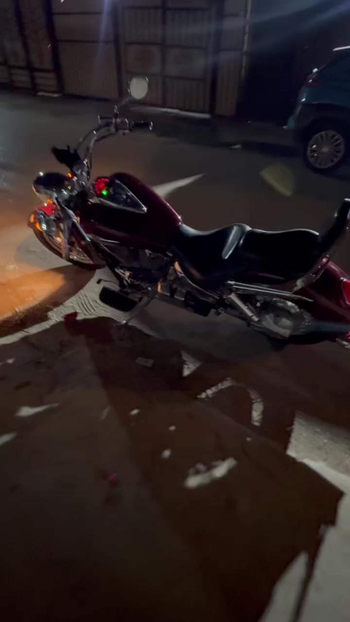 في تي 1300 جديده جدا رقم بغداد بأسمي ملسق وهزه وسنويه رقمين دولي الجديد 
للبيع 
***********
