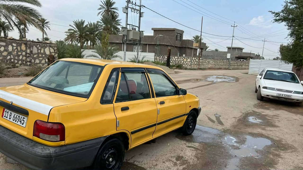 السلام عليكم
قبل التفاصيل اخوان ابيعك عقد مروري شرط لتحويل لان المالك موازيني كلش على لتحويل 
سايبا 2012
كير محرك كهربائيات خير من الله شواصي شركه مملعوب بيه قطرة خياس ماكو مشط جديد لسياره استخدام قليل نضيفه كلش تخم تاير سنويه لل29انكليزي مصفره هيئه وغرامه 
السعر 28وبيه مجال قليل مكان بابل 
***********
