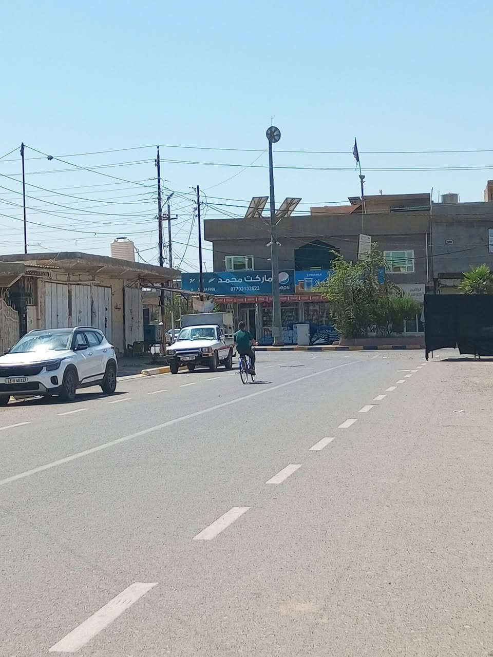 🛑 أعلان 

دار طابقين للبيع طابو ملك صرف 

🌍#الموقع شارع مهدي الجراح 

#المساحة 170 متر *فضله 100 
مساحه الكليه 275

#الواجهة 20 متر 

#للاستفسار اتصل ***********

أو مراجعة المكتب الكائن شارع العام بأتجاه بغداد مقابل حلويات علي الحمداني وصيدلية سما طوز 
مكتب السراج الذهبي للعقار 
ومن الله التوفيق 🏡
