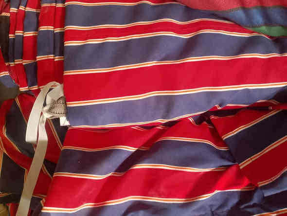 (مستعدون لخياطة جميع قياسات الجوادر)
السلام عليكم قماش جوادر جديد ما مستخدم ابد عدد مفتوح 
قماش وجه واحد طول 5 اقواس وعرض 4 سعر 230 وبي مجال 
ومبطن وجهين طول 5 اقواس وعرض 4 امتار سعر 300 وبي مجال مكان نجف ناحية القادسية (***********)
(يوجد توصيل كافة المحافظات)
