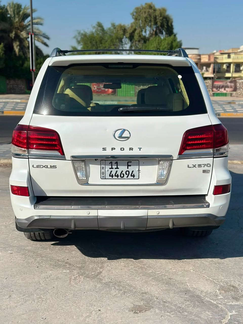 لكزز ٢٠١٢ بغداد بسمي جاهزه من جميع النواحي مكينه كير صدر تبريد مابيه كل نقص بيه صبغ موضح بل سونر بدون دواخل مكان السياره بغداد للاستفسار اتصال فقط ماكو خاص السعر ٢٩٠ 
***********
