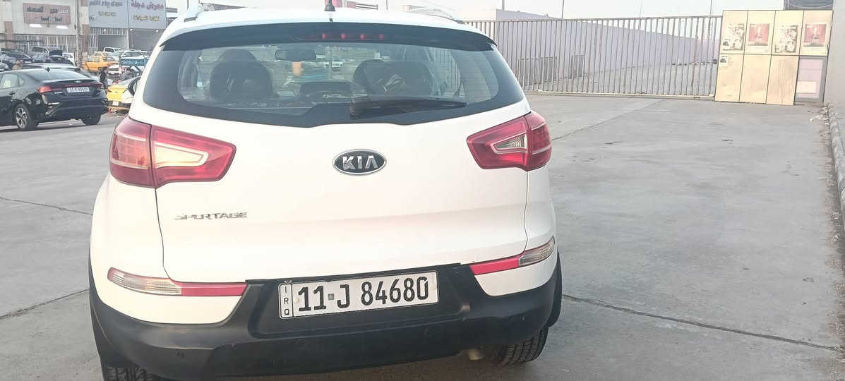 سبورتج خليجي 2011 بيه مكانات صبغ بدون فتح أو ضربه أو دواخل أو تبديل سياره ماشيه 90حقيقي مكينه جديده شرط صدر جديد بسمي سنويه رقم دولي سعرها 128وبيه مجال حك جيه تخم تاير جديد سياره مال جناي جديده  مابيها اي نقص ***********بغداد سونر مرفق مع صور
