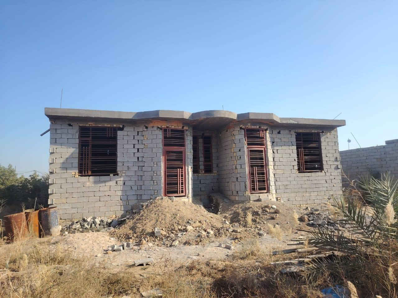 للبيع للبيع
دار هيكل مساحه ٦٠٠ متر موقع مميز خلف البانزين خانه عبد الحسن بلاغي قرب الملعب الشطره دولي الخدمات المتوفره ماي اساله خطين كهرباء مولد قرب الدار شارع سبيس مشمول بل خدامات البنه التحتيه تبليط ومجاري شارع السايدين الحولي الجديد اسعر مناسب جدا  استفسار أكثر وشراي يتصل على ارقم  ***********
