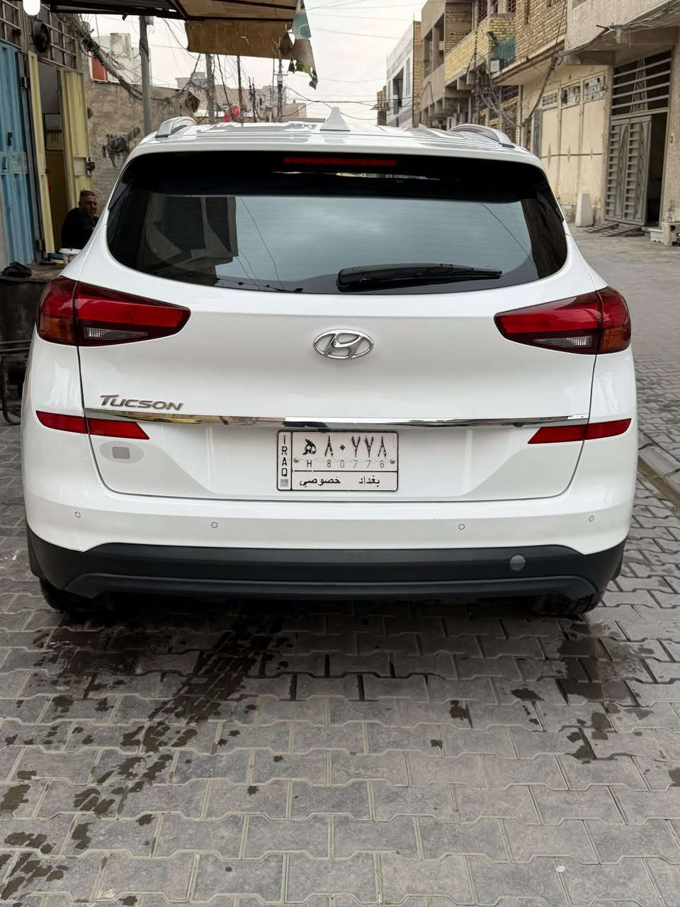 توسان موديل 19
الكاصد 
رقم بغداد بسمي 
ماشيه 75 حقيقي 
بيه باب مبدل الي خلف السايق وكاله بدل 
العنوان واسط السعر ٢١٠ الاتصال بالرقم 
***********
