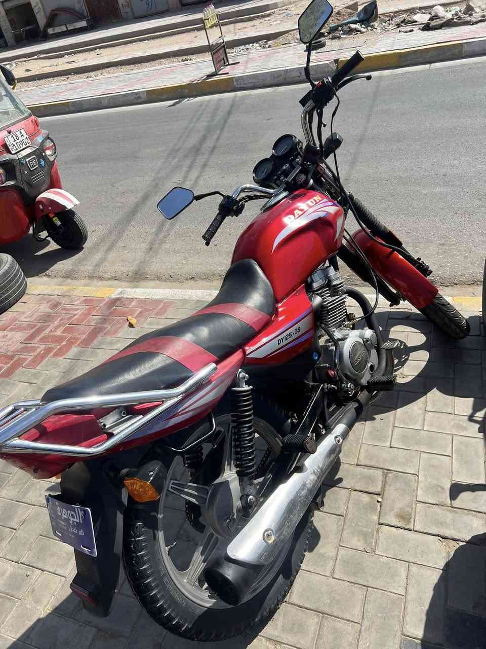 مرخصت الدمن دايون  لبيع موديل 18 دراجه حلوه ما ناقصه شي  اوراقها كامله سعر 800و بيه مجال مكاني كربلاءحي عامل لواصل خاص أو ***********
