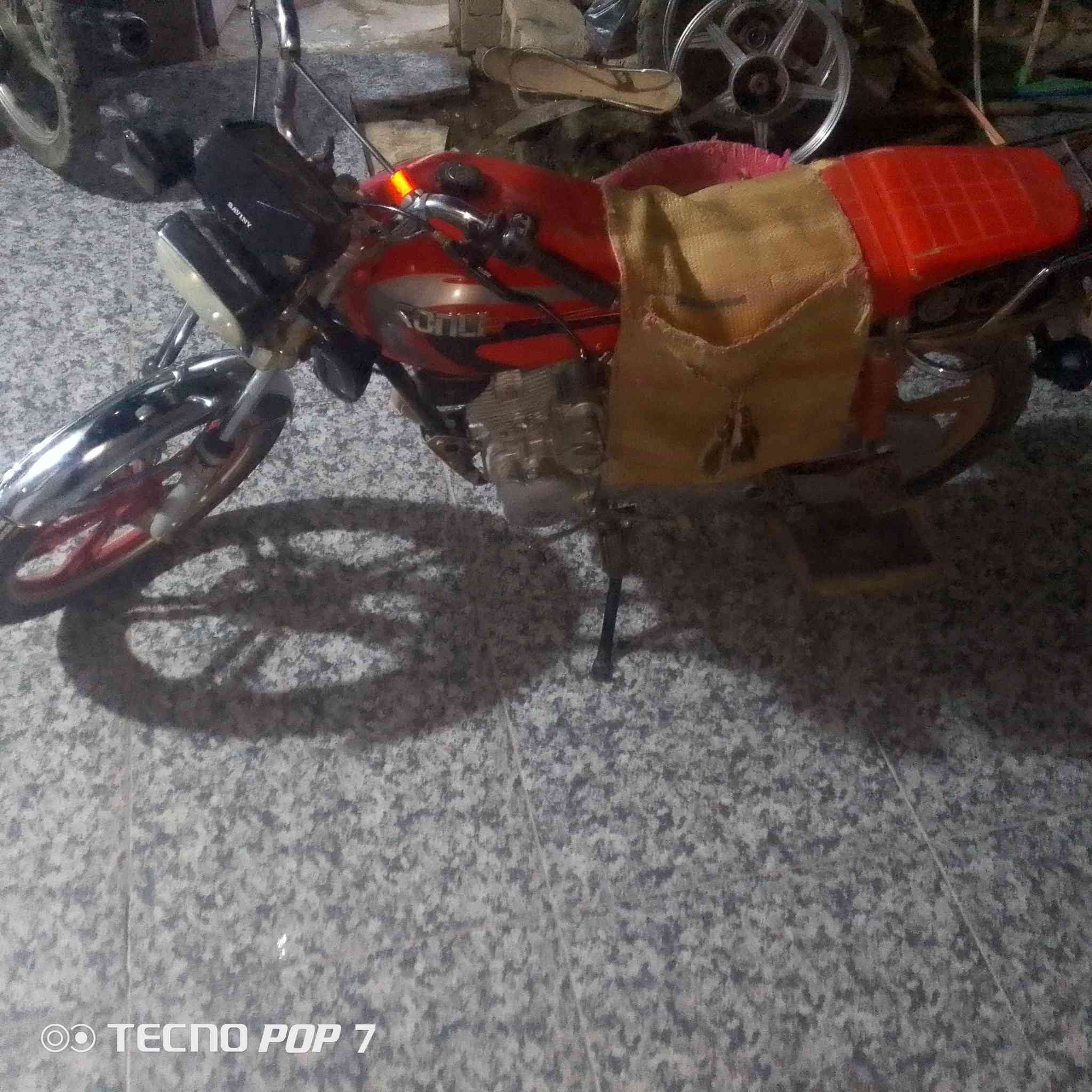 السلام عليكم شباب دراجه سيفان للبيع موديل 2022اي نقص مابيه دراجه حلوه سرعه و معدل  مكاني ديالى الخالص هبهب السعر 475وبيه مجال ل قليل للاستفسار ***********متواجد خاص
