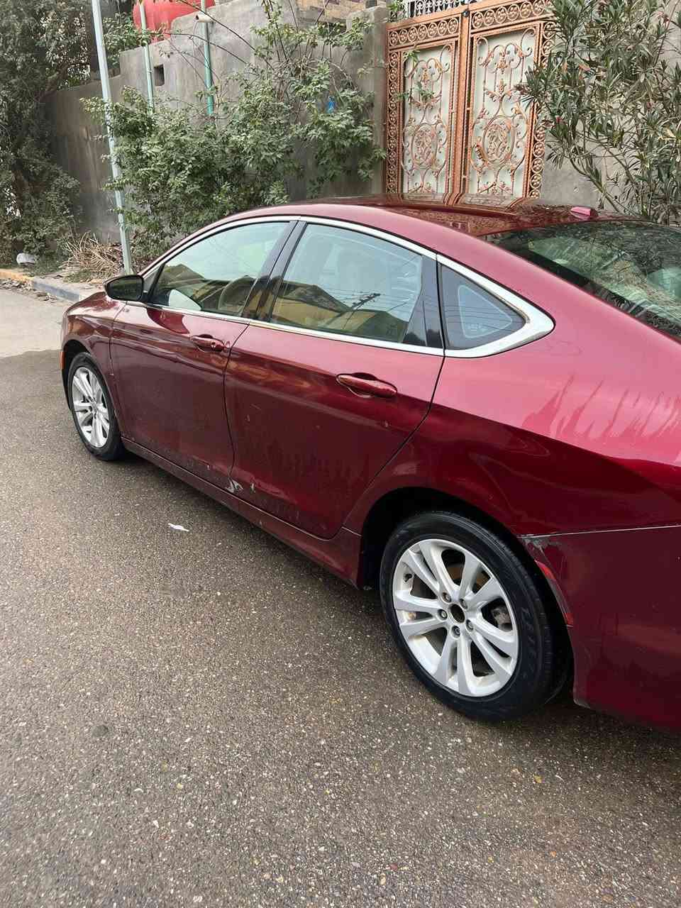 السلام وعليكم سياره c 200 موديل 2015 بااسم ولد تحويل مباشر مكينه 2400 جديده شاده جديد حادثه فقط باب سائق داخله كلين موجود صور حادثها بجم كبس مكفول  
_كشن كهرباء
_فتحه 
_بصمه ابواب 
_كير ماوس 
_سترين تحكم 
_مثبت سرعه
_لايت زنون 
 صدر نظافه 50‎%‎ توني اجيت بيهه من كربلاء امشي بيهه 200
مكاني البصرة ياسين خريبط ***********
السعر93 ورقه وبيها مجال
