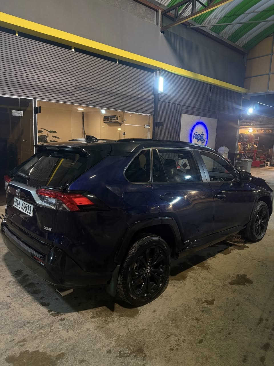 السلام عليكم

Toyota RAV4 Plug-in Hybrid(2023)

* صرفية ممتازة لأن تشتغل كهرباء وبنزين

    محرك 2.5 لتر 4 سلندر + نظام هايبرد قابل للشحن
* القوة تقريباً 324 حصان  
* دفع رباعي AWD
* تسارع 0-100 تقريباً خلال 5.4–5.8 ثانية  
ماشيه 67 الف كيلو 

***********
مكان بغداد الدوره
