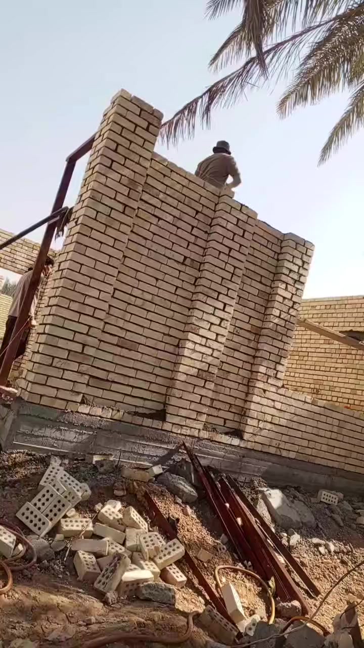 خلفه بناء متفرغ حالين شغل درجه اولى استلام مهندس *********** 
ولتزام بلمواعيد  تنضيف ورش بعد العمل
